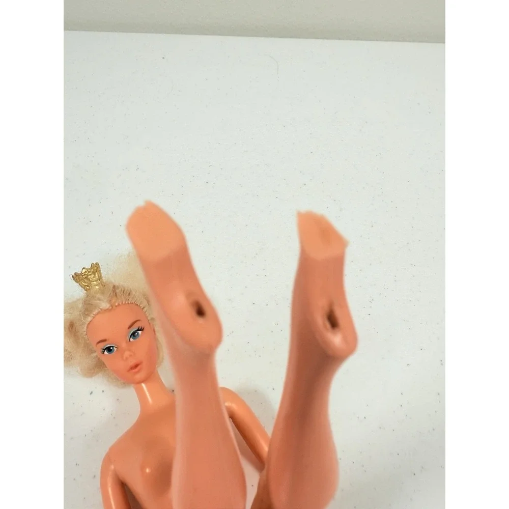 Vintage 1975 Ballerina Barbie Doll #9093 NUDE with bendable legs READ